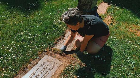 Headstone Cleaning Workshop Article